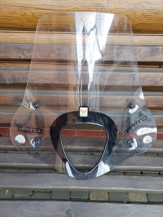 Вітрові скла для скутерів Piaggio,Aprilia,Malaguti, Honda.кріплення.