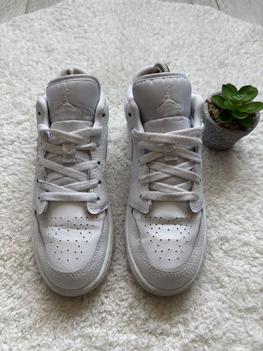 Женские Кожаные Кроссовки Nike Air Jordan 1 Low 37.5р(23.5см)