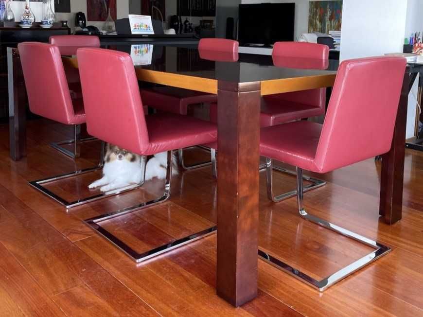 Mesa de jantar com 6 cadeiras