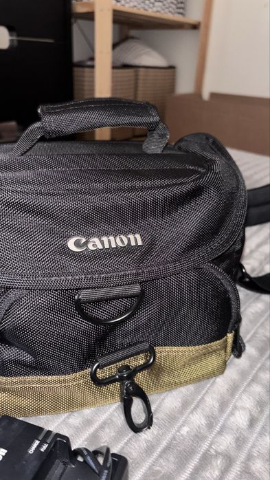 Máquina fotográfica CANON 1200D