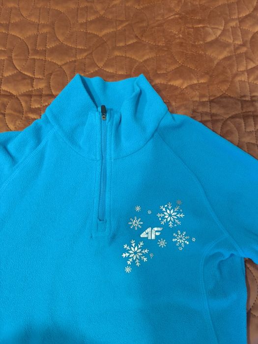 Niebieska dziewczęca bluza polarowa 4F rozm XS