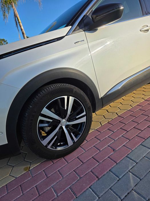 Vendo Peugeot 5008 GT Line 1.5 HDI - 7 Lugares