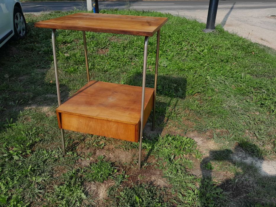 Stary stolik telewizyjny, radiowy, PRL, proj. Mieczysław Puchała?