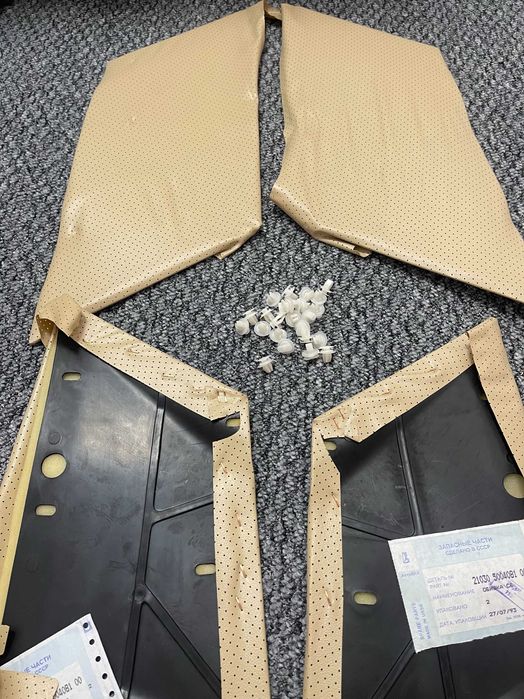 Обивка задней стойки потолка ваз 2103.2106.2105 новая ссср