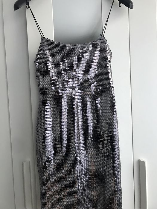 Nowa Sukienka z cekinami Zara