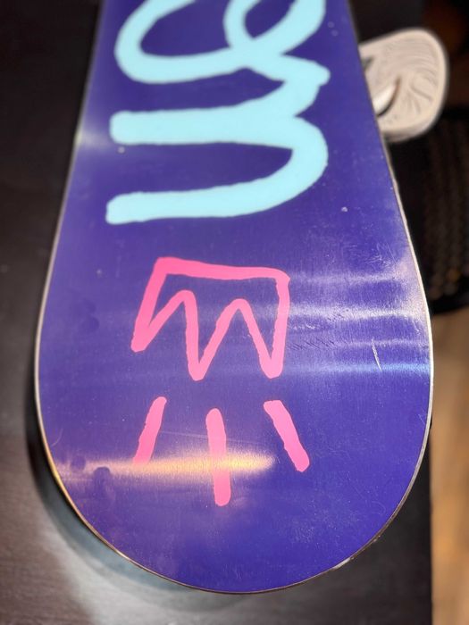 burton chicklet 130 Scribe Stout White M Ritual Boa powder blush 7.0