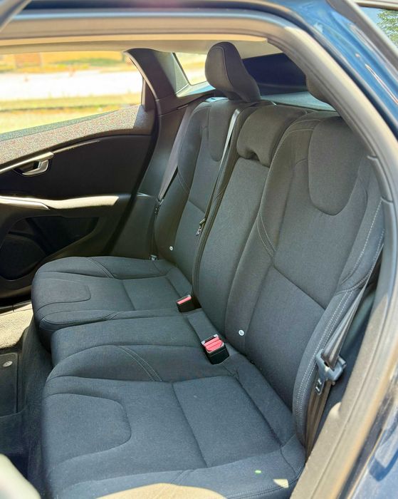 Volvo V40 D2 2.0 130.000KM | Desde 170€/mês