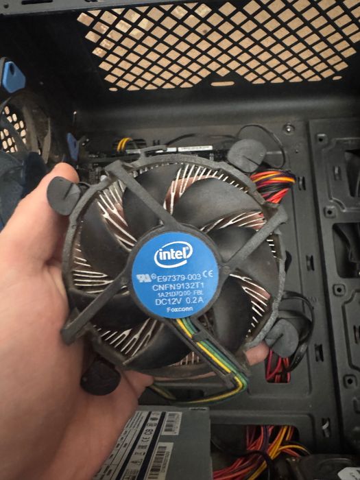 Продам материнскую плату Asrock H310CM-HDV+i3-9100f