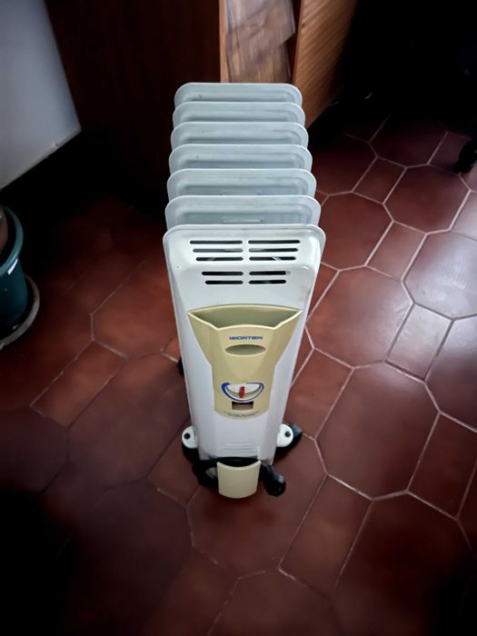 Aquecedor a óleo