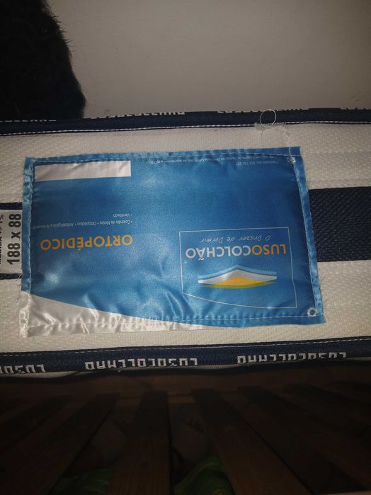 Colchão solteiro e estrado