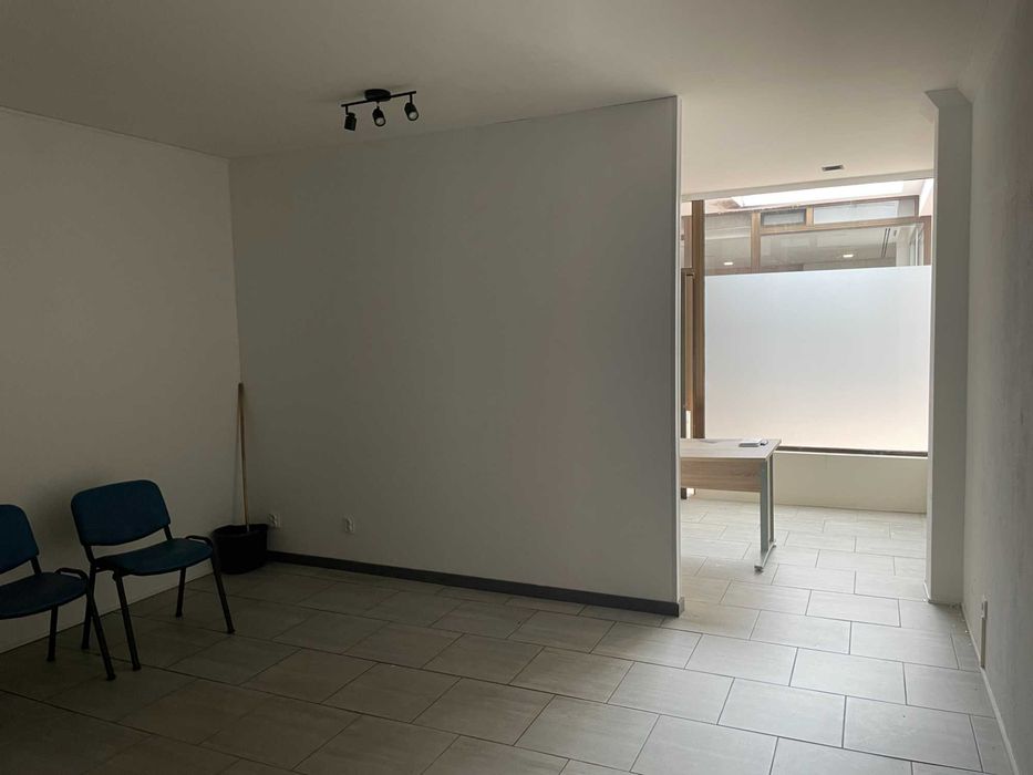 Loja Comercial - 46m2 - Centro de Penafiel