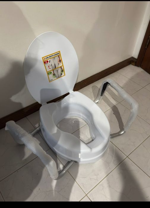 Tampo Sanita elevado com apoio -NOVO