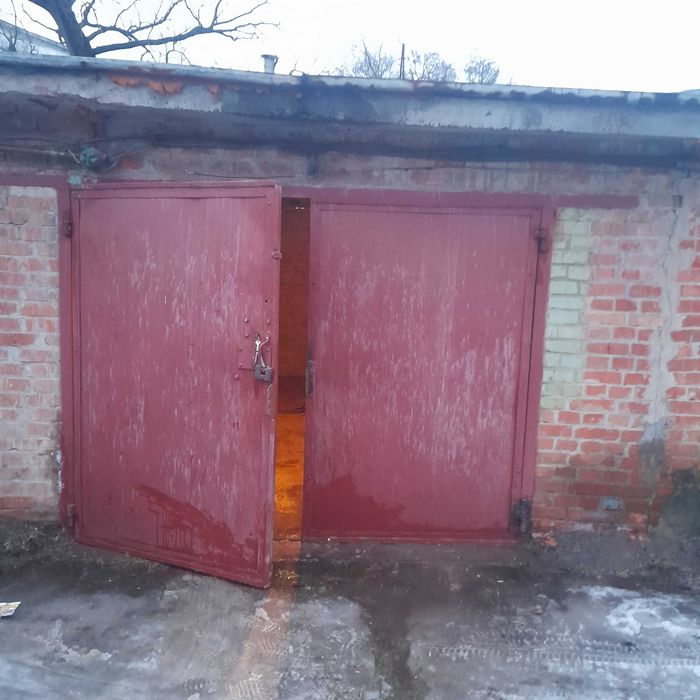 Здам Гараж гк. Фенікс  центр міста.