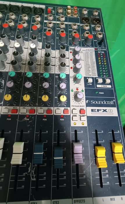 Мікшерний пульт SOUNDCRAFT EFX8