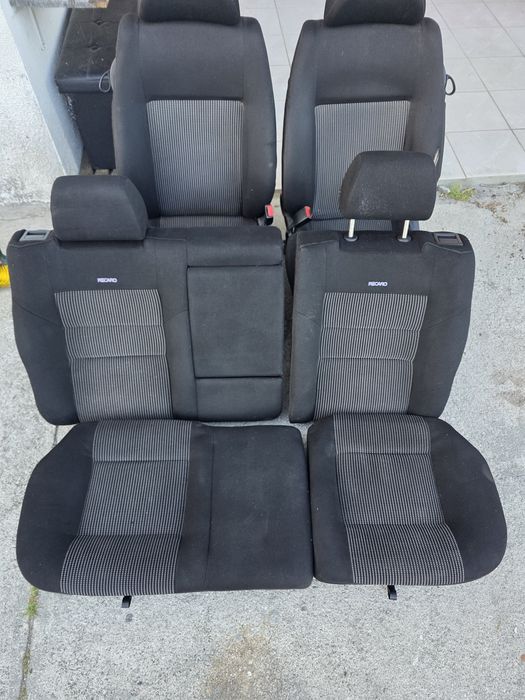 Bancos Golf 4 3p Traseiros Recaro