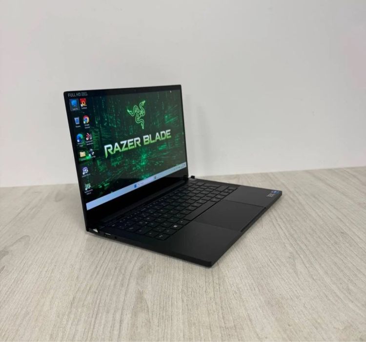 игровой ноутбук Razer Blade 13 i7/256gb/озу 8гб