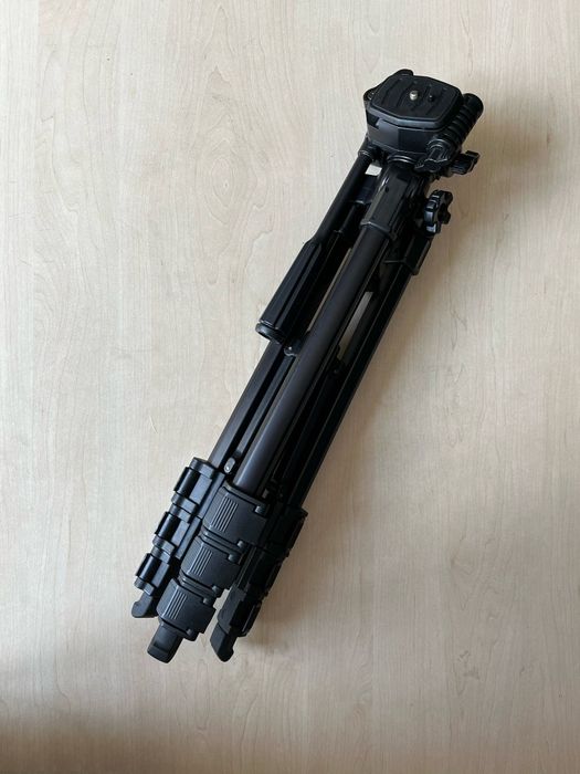 Штатив Velbon CX-888