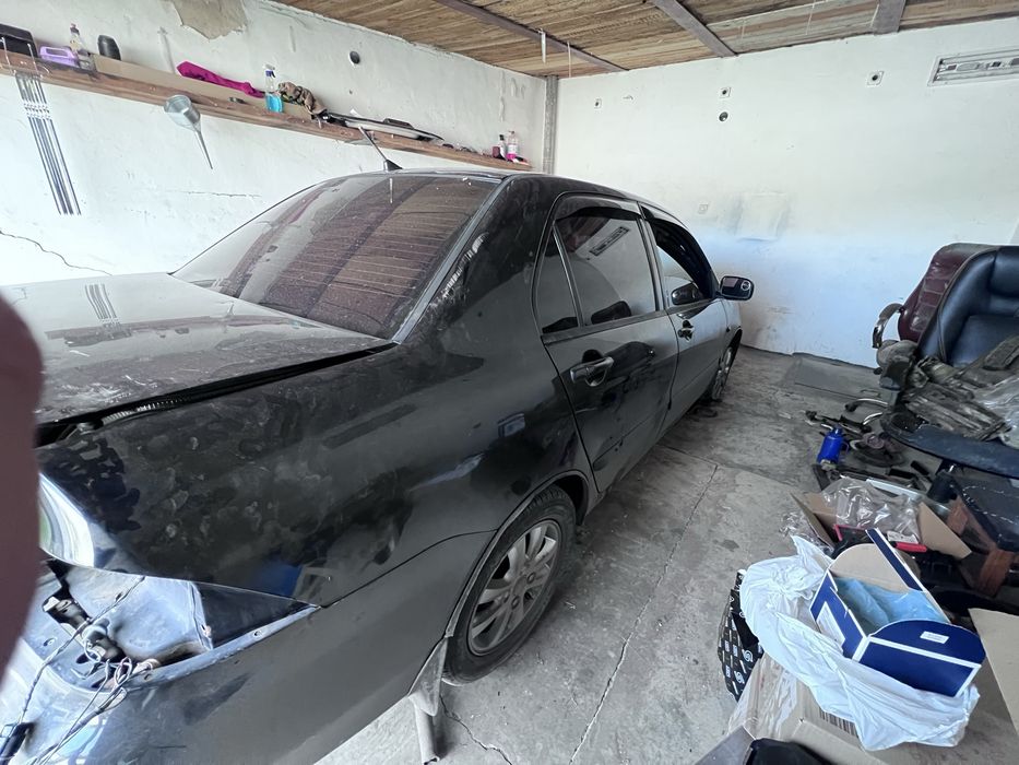 Продам после аварии Lancer 9 1.6 бенз/газ