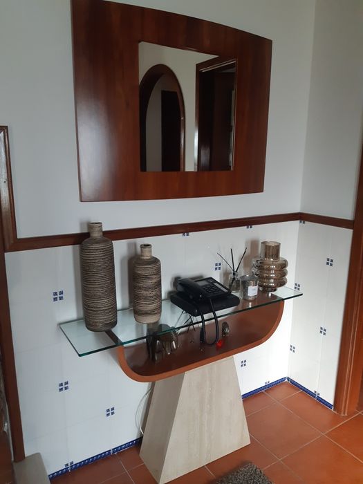 Consola de hall de entrada e espelho