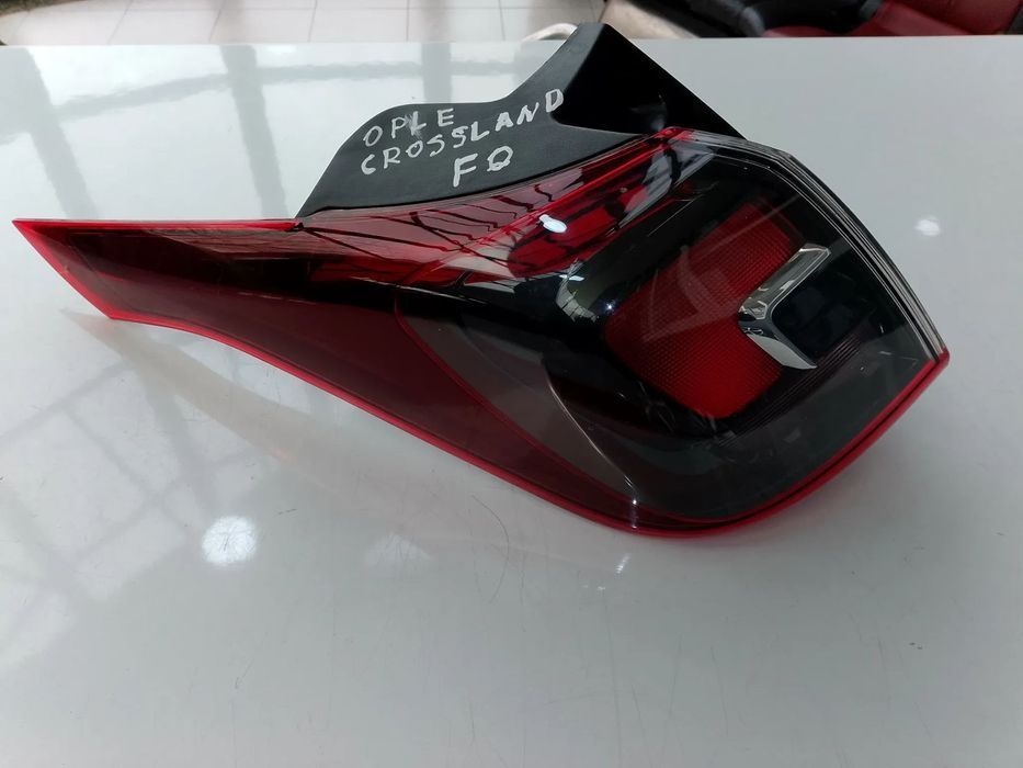 FAROLIM ESQUERDO PAINEL OPEL CROSSLAND X 17- / 13467982