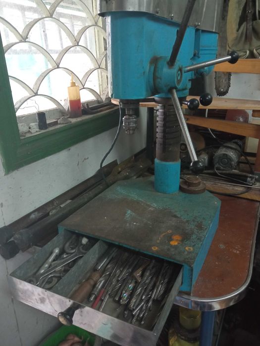 Сверлильный станок