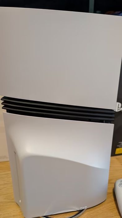 PS5 Pro 2TB z napędem, DualSense i grami - pełen zestaw