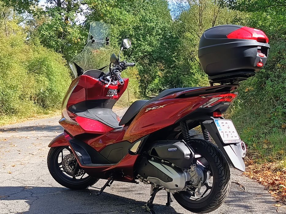 Honda PCX 125 pierwszy właściciel, stan jak z salonu.