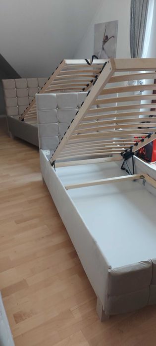 Łóżko z pojemnikiem + materac 90x190