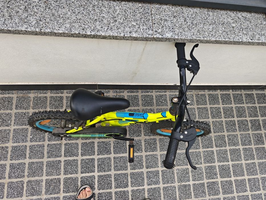 Bicicleta de criança igual a nova