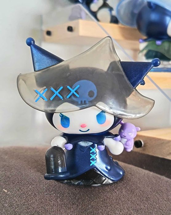 Figuras de Kuromi, o Banquete da Bruxa (8 peças)