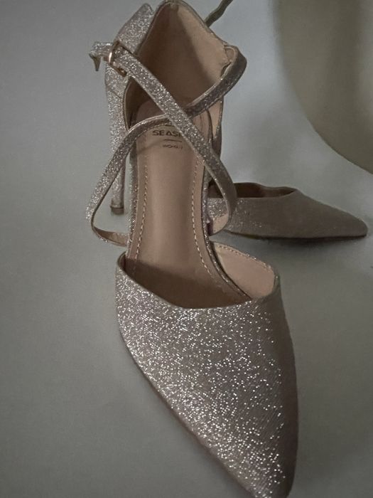 Sapatos de Salto T 36