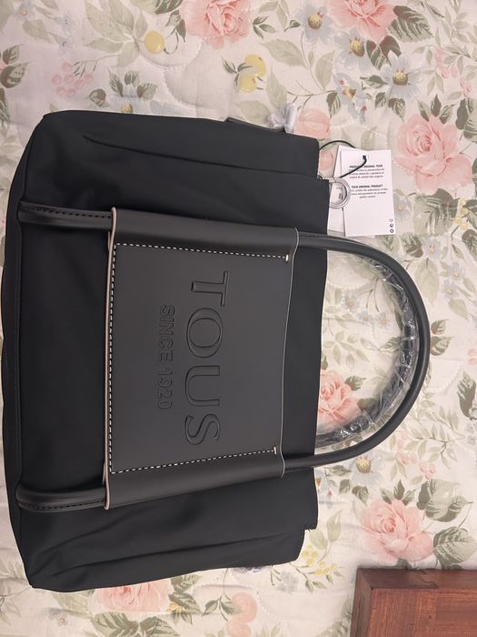 Mala tous preta nova