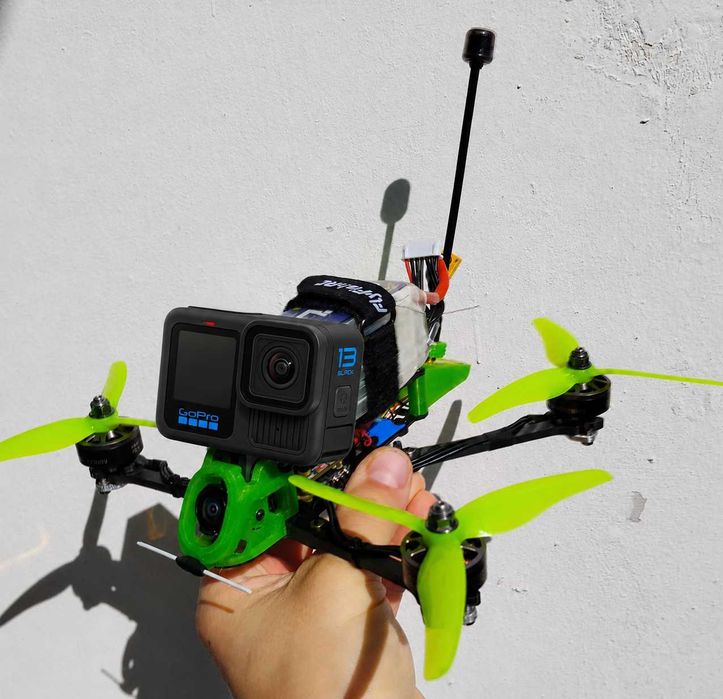 Dron FPV 5" Long Range / Cinematic | ELRS 2.4 | GPS | 4–6S | BT Config