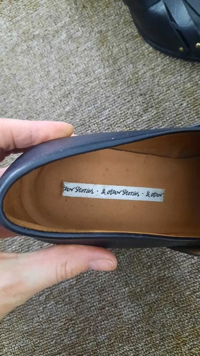 Стильні шкіряні туфлі