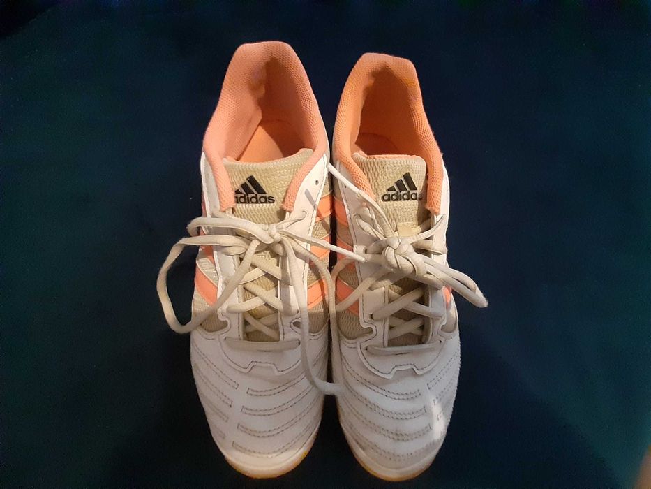 Halówki Adidas do pilki nożnej, rozm.42, dl.wkładki 26cm, cena 70 zl