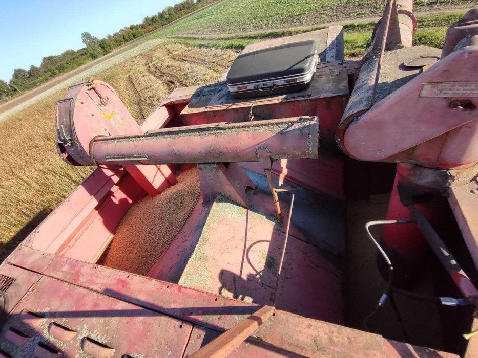 Комбайн Massey Ferguson 525 1987