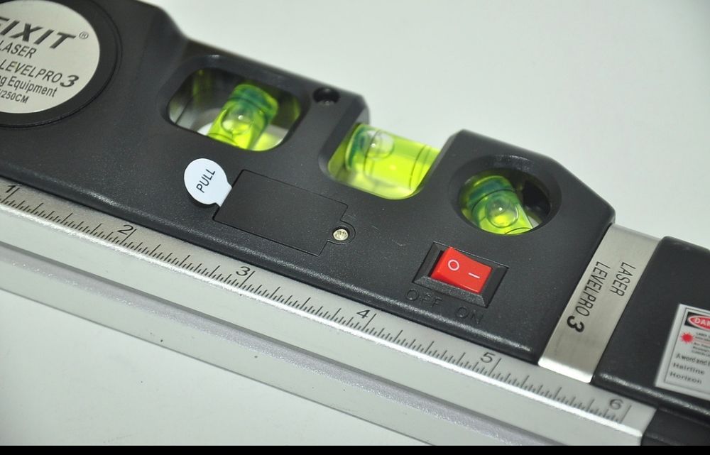 Лазерний рівень з вбудованою рулеткою Laser Level Pro 3