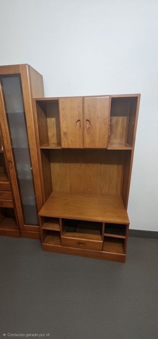 Movel de sala em madeira maciça como nova