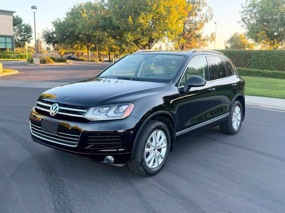 Volkswagen Touareg VR6 Sport      2013