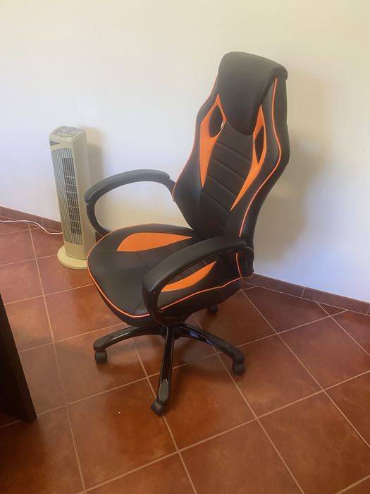 Cadeira  gaming em bom estado