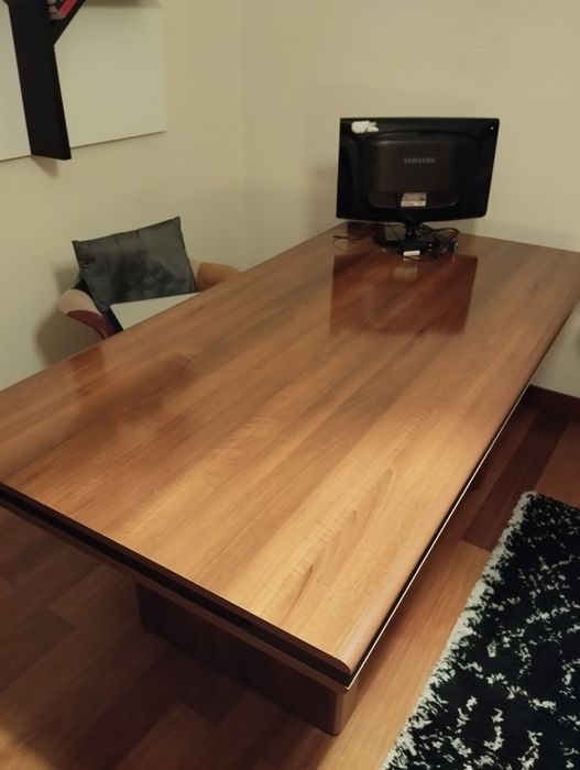 Secretária Grande de Madeira Castanho