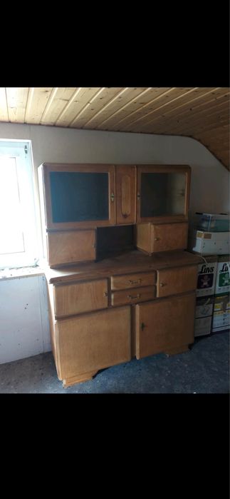 Kredens kuchenny Sosna