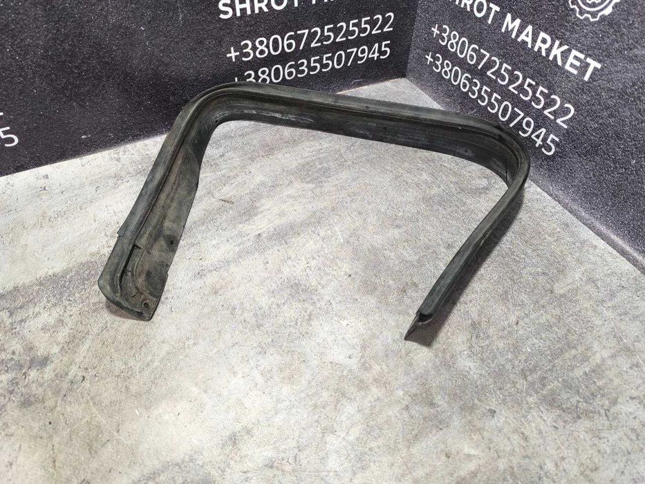 Ущільнювач гумова резинка низ дверей Nissan Qashqai J11 2013-2021