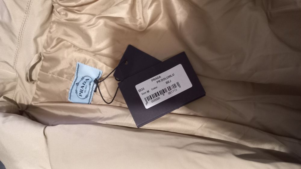 Пальто ,пуховик ,,PRADA,,