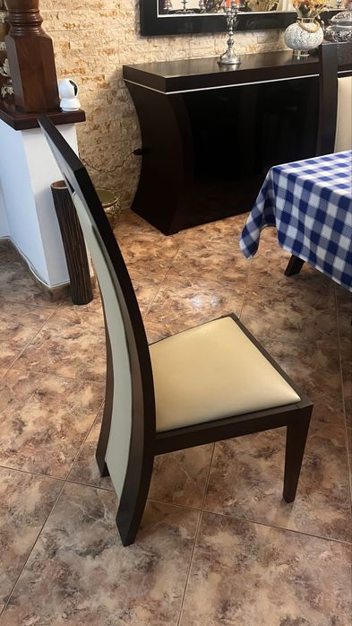 Cadeiras + Mesa em vidro para Sala de Jantar