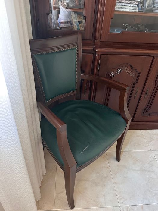 Mesa e Cadeirão de Escritório Madeira Maciça