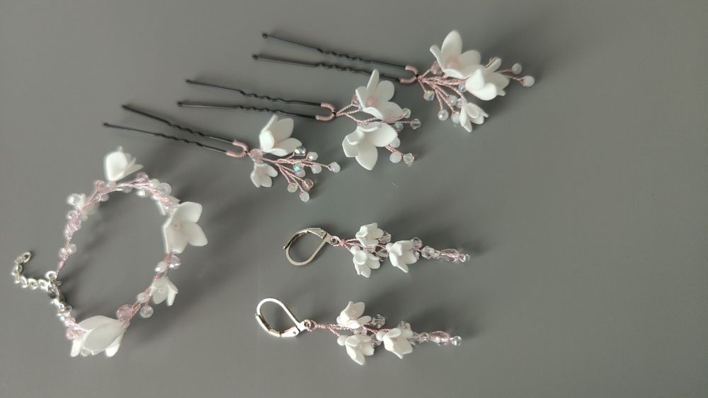 Delikatny komplet ślubny rose white