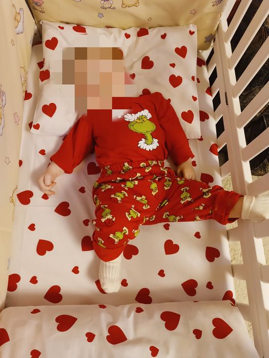 Продаю,нашу постіль з дитячого ліжечка,і наматрасник подарунок.