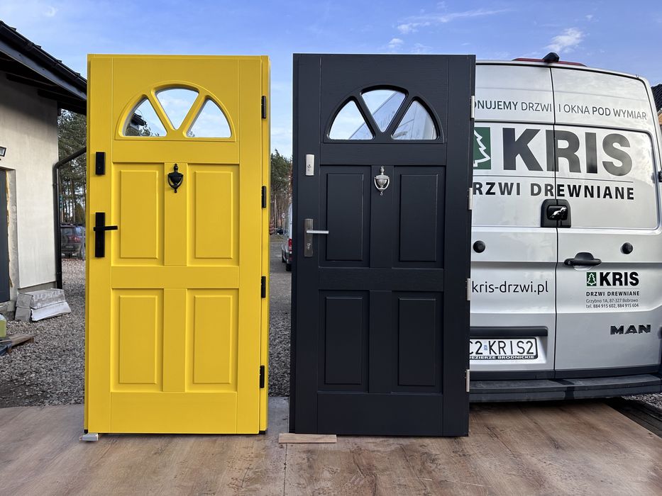 Drzwi zewnętrzne drewniane OD RĘKI żółte RAL1023