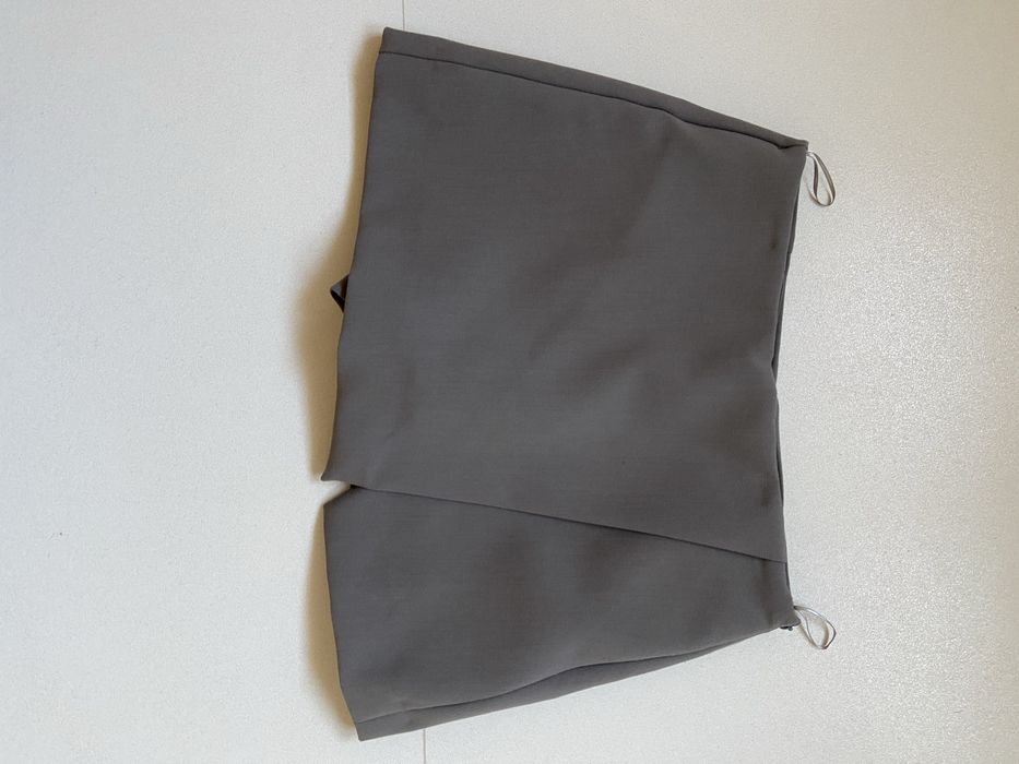 Saia calção em cinzento